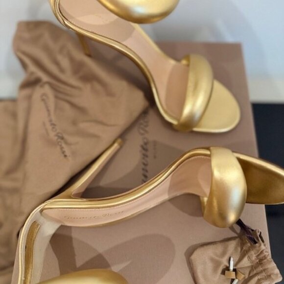 GIANVITO ROSSI BIJOUX Size 37.5 GOLD METALLIC LEATHER SANDALS - Picture 6 of 16